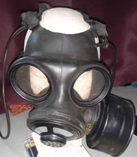 Canadian Military Issue C3 Gas Mask