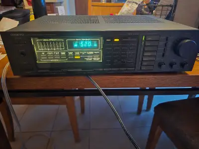 IN GREAT CONDITION AND EVERYTHING WORK PERFECTLY AND NO ISSUES THAT ALL