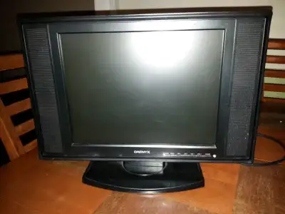 Television 15" Aucune télécommande Peut servir d'écran d ordinateur