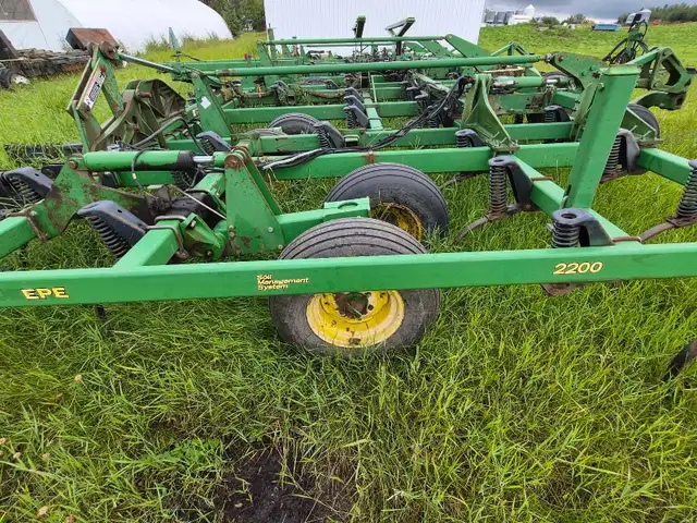 Cultivator537534522637701124