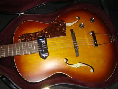 Godin 5th Avenue Kingpin guitar, View more