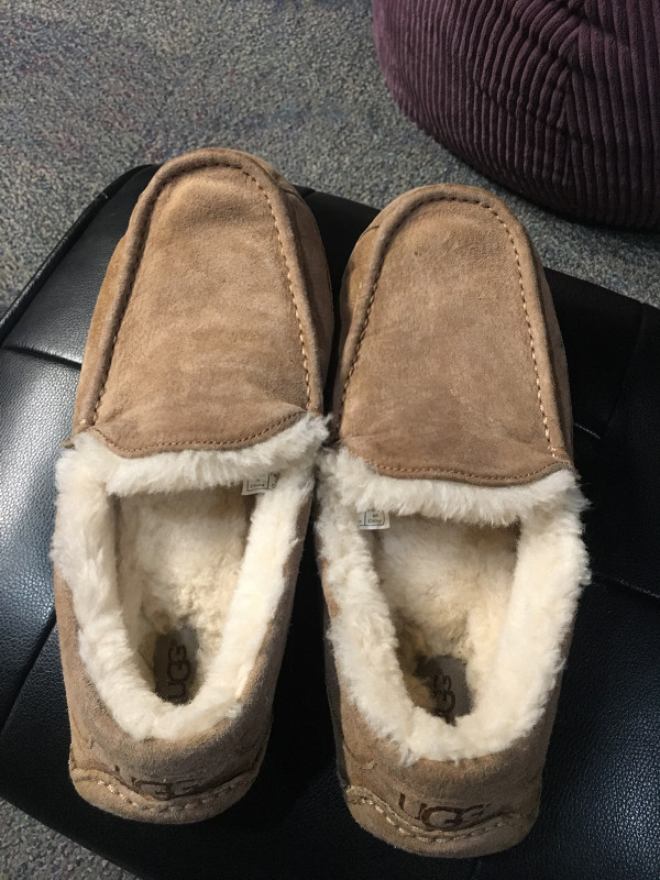Brand New,  Men’s Leather Ugg brand Lined Slippers for Sale ! in Men's in Winnipeg - Image 2