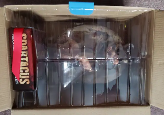 SPARTACUS COMPLETE SERIES LIMITED EDITION BLU RAY DVD + FIGURINE in CDs, DVDs & Blu-ray in Laval / North Shore - Image 7