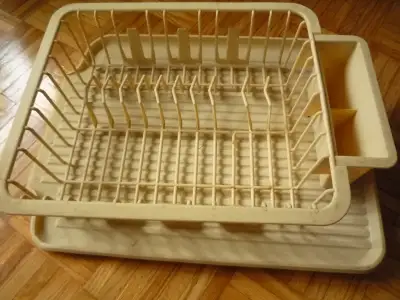 Gently used kitchen organizers & more fine items selling    b138, View more