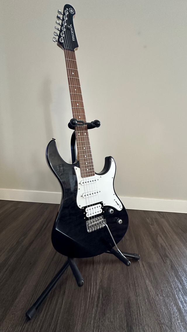selling my Yamaha electric guitar & Electric guitar amp Positive in Guitars in Burnaby/New Westminster