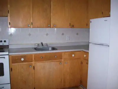 Apts for Rent, Lynnett Road, Halifax. Heat, water, parking included. Laminate floors and freshly pai...