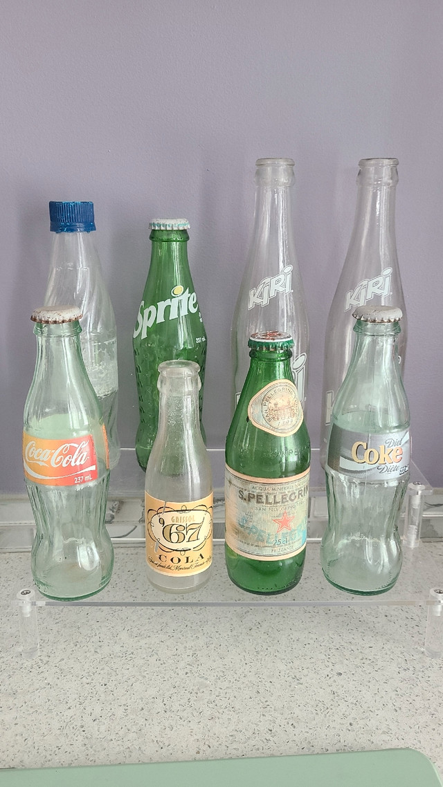 Vintage glass bottles / bouteilles vintage dans Art et objets de collection  à Laval/Rive Nord