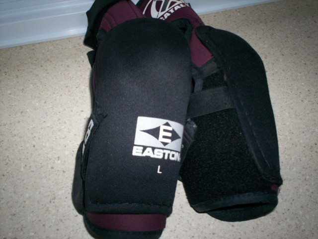 Easton Extreme Catalyst Hockey Elbow Pads Size Senior Large. dans Hockey  à Ouest de l’Île - Image 2