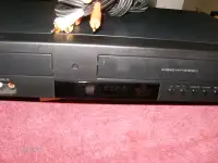 VHS/VCR & CD/DVD COMBO