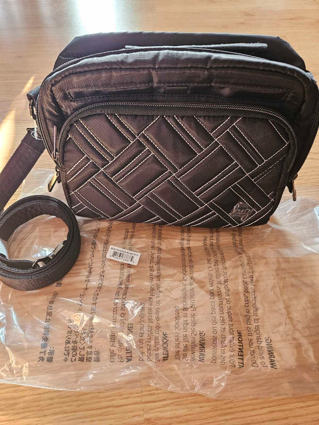 Lug Ranger Mini purse NWT in Women's - Bags & Wallets in Oshawa / Durham Region - Image 4