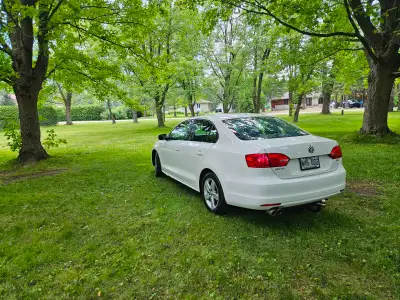 Volkswagen Jetta TDI Comfortline 2011 Excellente condition, très propre. Transmission automatique. 2...