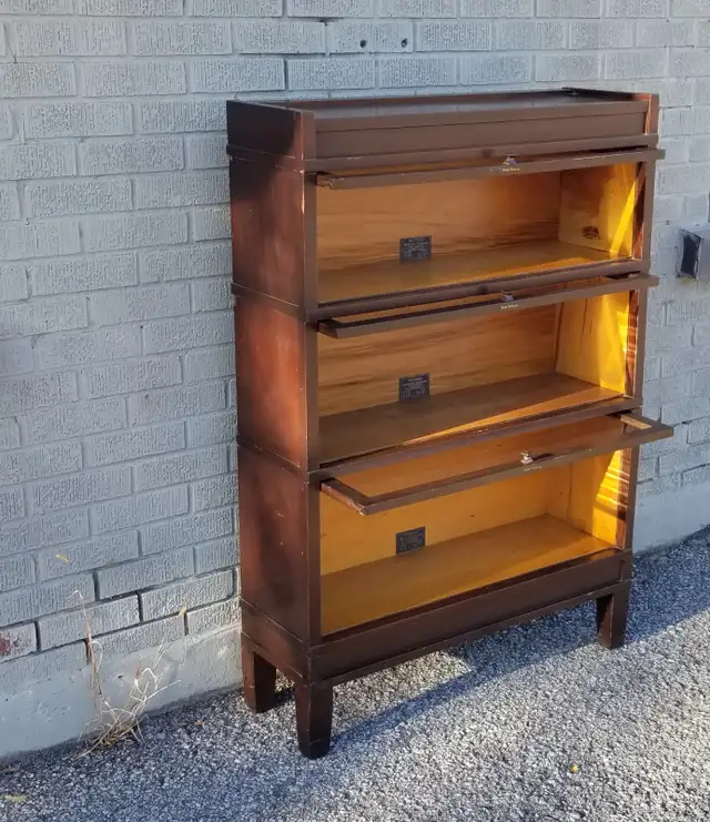 Globe Wernicke antique barrister bookcase mahogany 3 tier 5 part in Bookcases & Shelving Units in Ottawa - Image 2