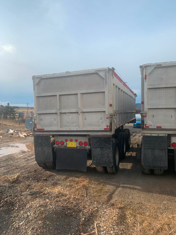 Triaxle End Dump in Heavy Trucks in Cape Breton - Image 4