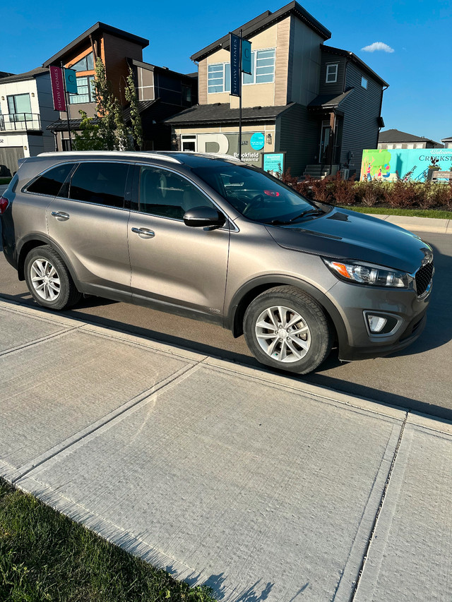 Kia Sorento 2016 in Cars & Trucks in Calgary - Image 2