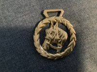 #2 Vtn Horse Brass Medallion Harness Featuring a Horse Head