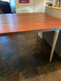 Table/kitchen islands