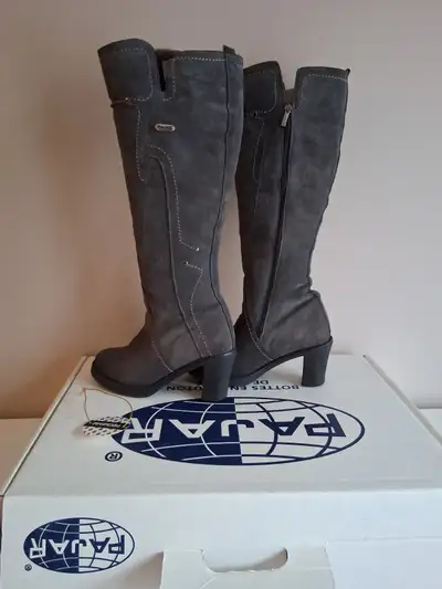 Pajar women's sheepskin warm winter boots size 7, View more