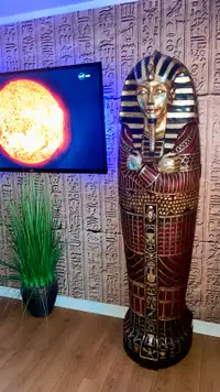 SARCOPHAGE ÉGYPTIEN EN BOIS GRANDEUR RÉELLE 6’.4’’ (1.90m)