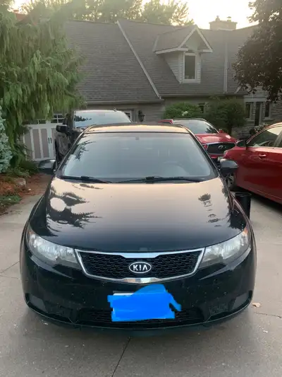 As is 500$ obo 2012 Kia forte hatch back 205,000km Manual transmission Body is in nice shape, engine...