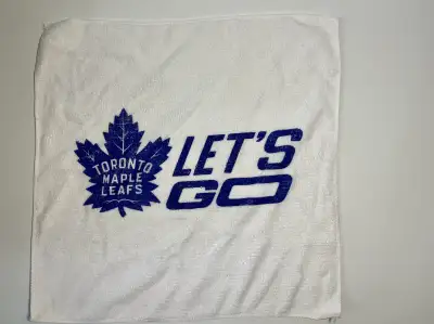 Toronto Maple Leafs - Tea towel - 2022 / 23 Play-off on seat give-away ( fans twirl them over their...