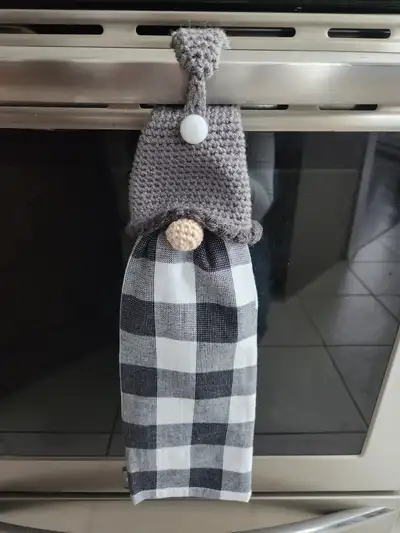 Handmade crochet gnome towel topper / Porte serviette de cuisine, View more