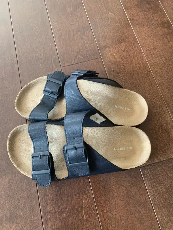 Boy size 3 slippers on sale - Brand New (Joe Fresh) in Kids & Youth in St. Albert - Image 3