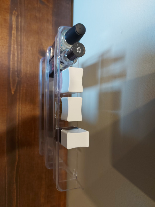 9 Nail Polish or Household Display Racks in Storage & Organization in Kamloops - Image 3