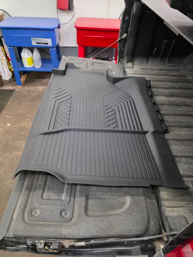 GM Truck Floor Mats in Other Parts & Accessories in Oshawa / Durham Region - Image 5
