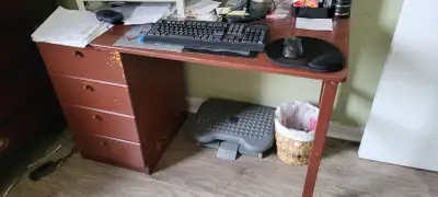 SOLID WOOD VENEER DESK WITH 3 DRAWERS, IN GREAT CONDITION. LIGHT, View more