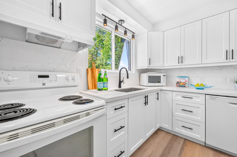 House For Sale, photo 8 of 19