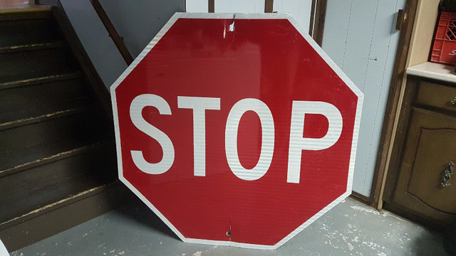 Stop sign in Arts & Collectibles in Owen Sound