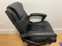 Sell a PU leather chair