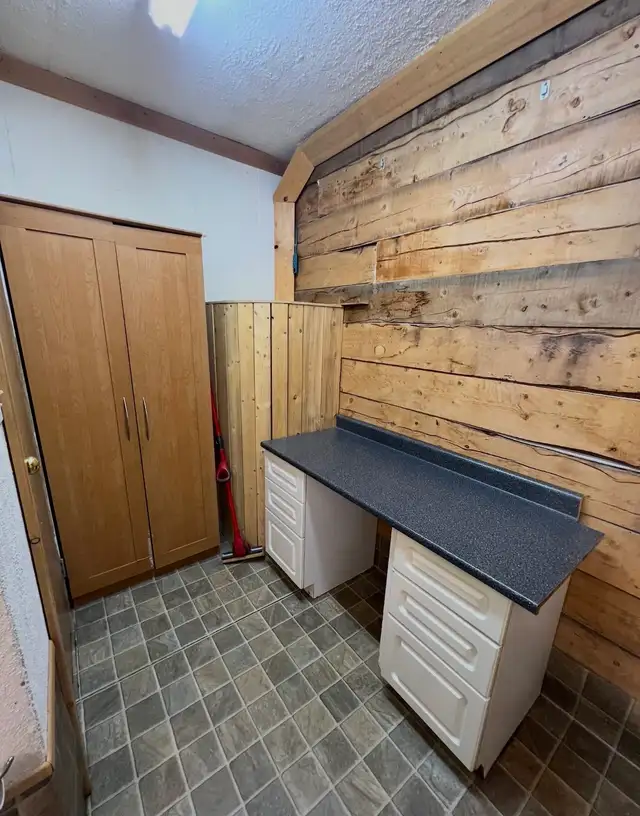 Cabin for rent in Long Term Rentals in Whitehorse - Image 5