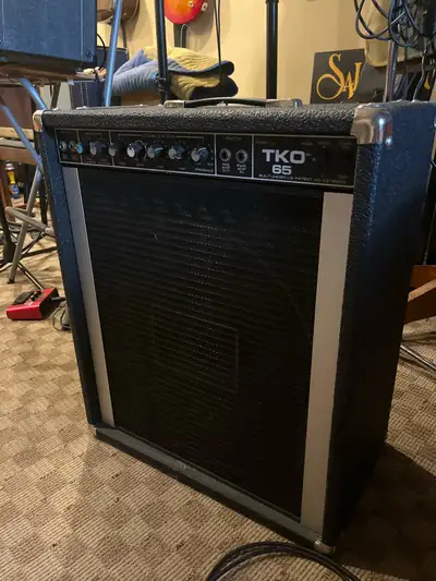 Peavey TKO 65, View more