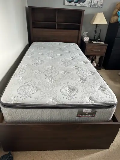Fantastic condition solid Wayfair bed in excellent condition with 2 large drawers and bookshelf head...