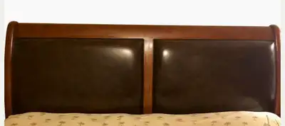 QUEEN WOOD BED FRAME (Stanley Furniture), View more