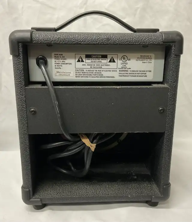 DEAN MARKLEY ENTRY LEVEL AMP in Amps & Pedals in North Bay - Image 4