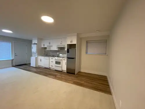 Discover Your Ideal Living Space: Spacious 1-Bedroom Walkout Suite for Rent in South Surrey Mark you...