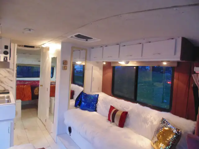 BETTER THAN CLASS B PLEASURE WAY, ROADTREK, CAMPER VAN RV, RARE! in RVs & Motorhomes in Vancouver - Image 4