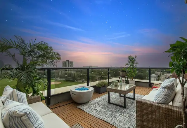 3 Bed 2.5 Bath Penthouse Overlooking Halifax Commons.  March 1st