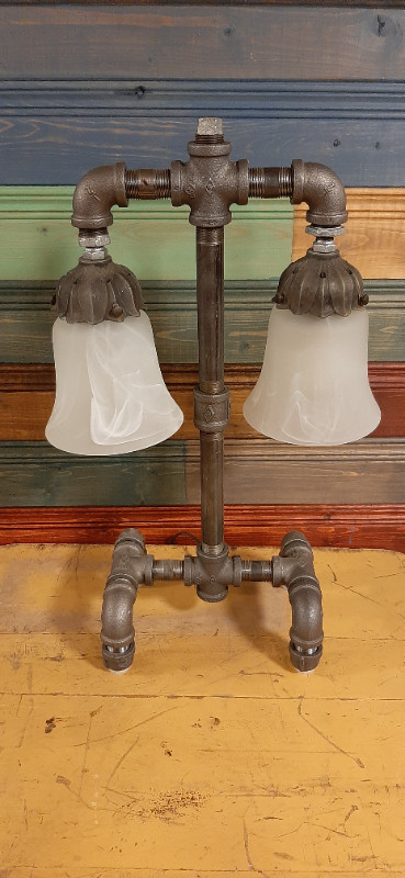 3 Lampes de Table Création Original de Style Industriel au Choix dans Éclairage intérieur et plafonniers  à Granby - Image 2
