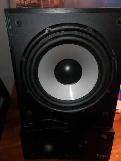 Subwoofer 8 pouces energy model S 8.2 volume à l'avant