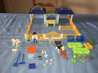 Playmobil centre de soins pour animaux