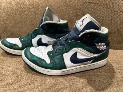 Size 9.5 air Jordan 1 mid se blue green Seahawks , View more
