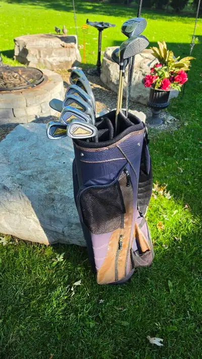 Women's Spalding RIGHT Golf Clubs with Cart Bag , View more