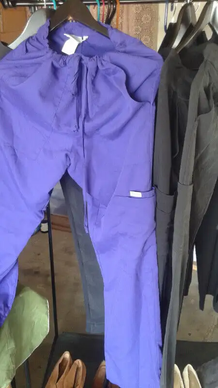 Gently Used Scrubs in Women's - Other in Calgary - Image 5