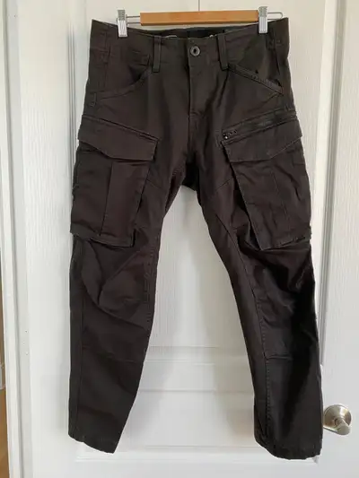 Selling G-STAR RAW Mens Rovic Zip 3D Straight Tapered Fit Cargo Pants in great condition. Used only...