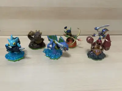 Skylanders Spyro’s adventure lot of 6 figures. Chop chop, drill sergeant, flame slinger, zap, bash a...