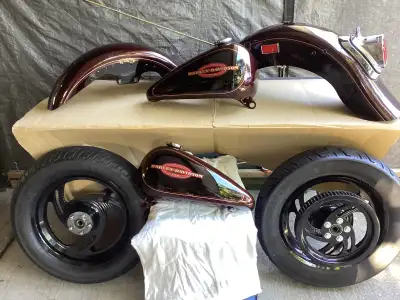 Original 1996 FAT BOY tin set in a root beer colour special colour order for that year, condition 9...