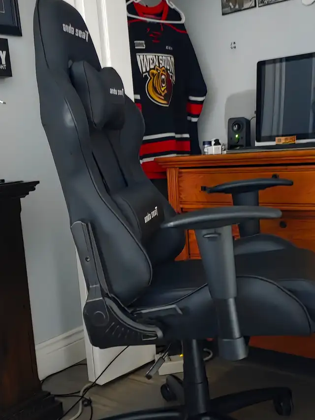 Chair gameing computer in Chairs & Recliners in Owen Sound - Image 3